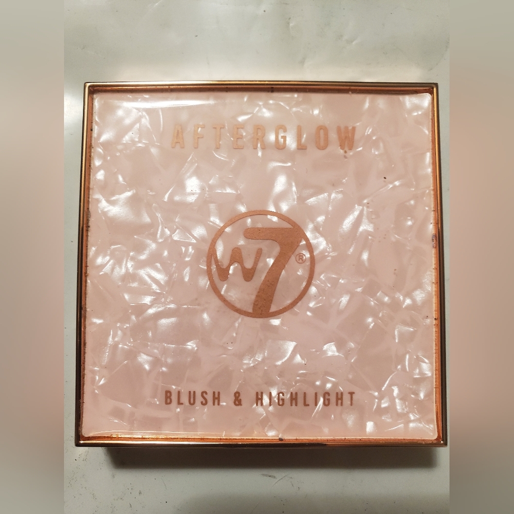 After Glow W 7 Blush And Highlight